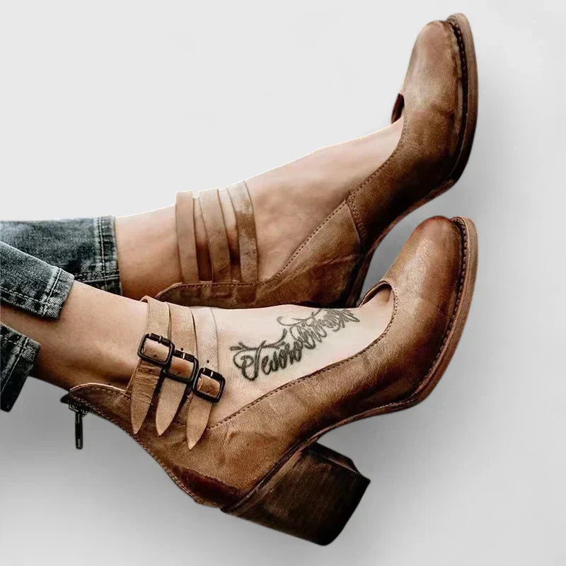 Janelis Pumps mit Blockabsatz