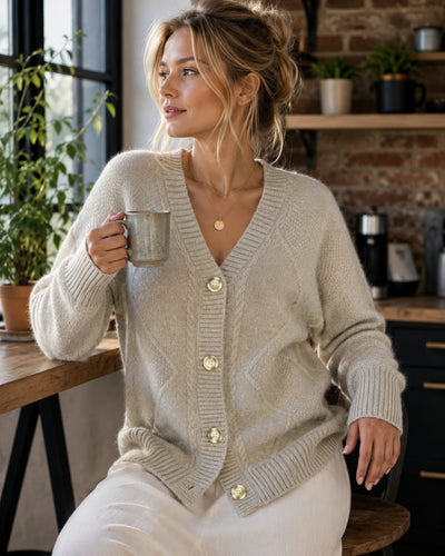 Damen Strickjacke mit Knopfleiste und langen Ärmeln