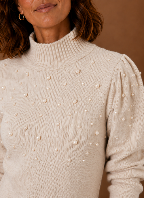 Damen Strickkleid mit Perlen und hohem Ausschnitt