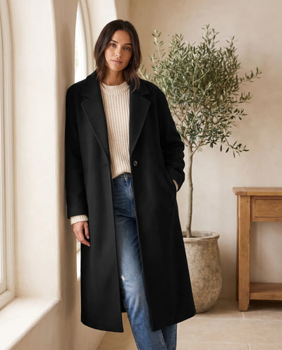 Astrid Mantel in Wolloptik oversized – Schwarz