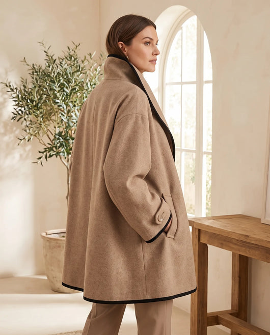 Romy Mantel lang mit Kontrastkante – Camel