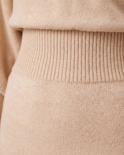 Elodie Strickkleid midi mit Rollkragen – Beige