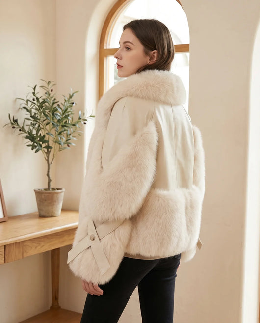 Faye Kurzjacke aus Plüsch-Kunstfell – Cremeweiß