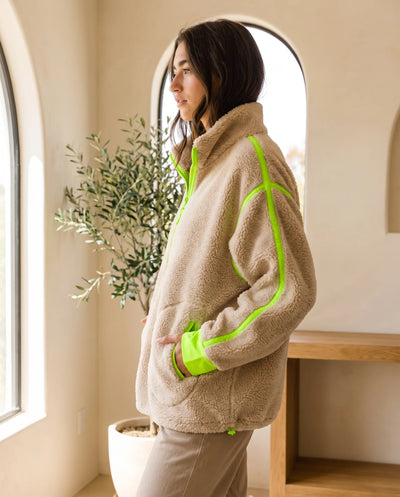 Della Pullover mit Half-Zip aus Sherpa – Haferbeige