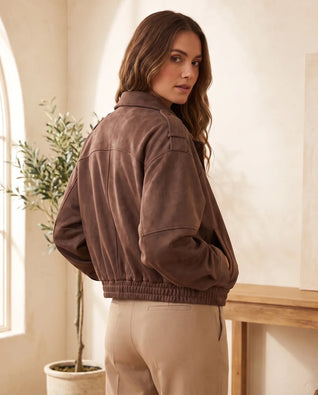 Hadley Hemdjacke in Wildlederoptik oversized – Schokobraun