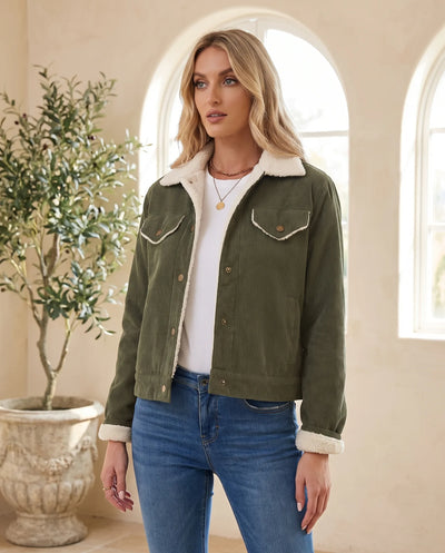 Sage Kurzjacke aus Cord mit Plüschkragen – Olivgrün