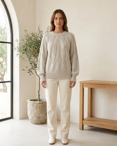 Isla Zopfstrickpullover mit Rundhals – Beige