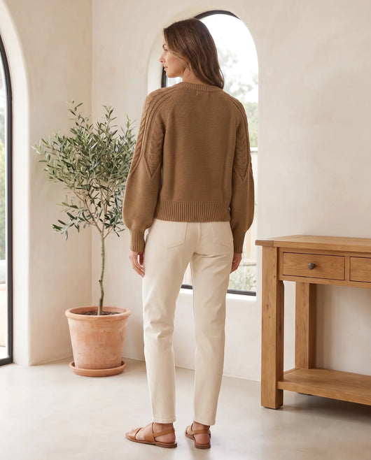 Isla Zopfstrickpullover mit Rundhals – Camel