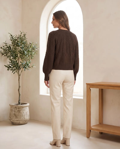 Isla Zopfstrickpullover mit Rundhals – Kaffeebraun