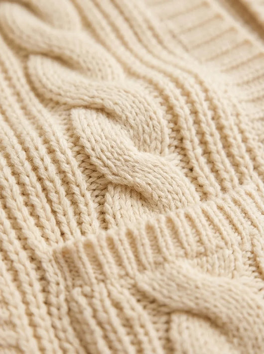 Juniper Strickjacke grobstrick mit Zopfmuster – Beige