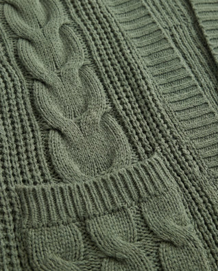 Juniper Strickjacke grobstrick mit Zopfmuster – Grün
