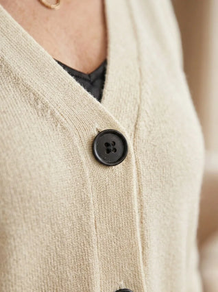 Odette Strickjacke feinstrick mit V-Ausschnitt – Weiß