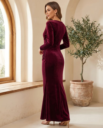 Genevieve Maxikleid aus Samt mit langen Ärmeln – Weinrot