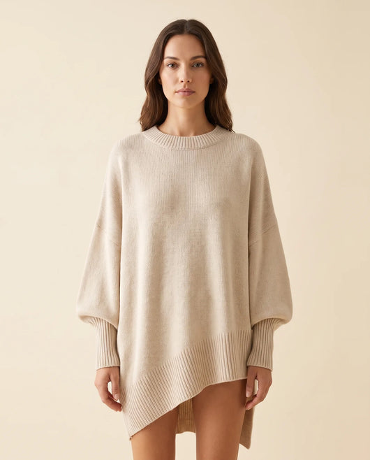 Daphne Pullover oversized mit asymmetrischem Saum
