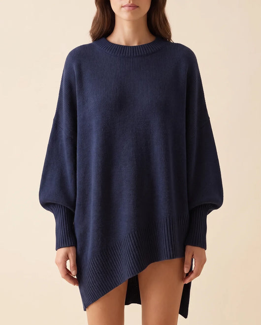 Daphne Pullover oversized mit asymmetrischem Saum