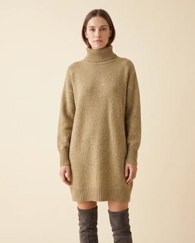 Tess Strickkleid mit Rollkragen