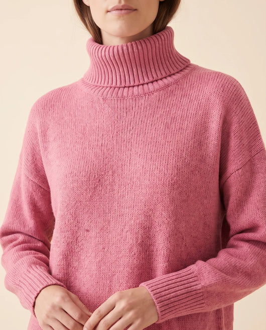 Tess Strickkleid mit Rollkragen