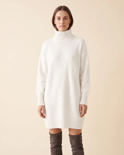 Tess Strickkleid mit Rollkragen