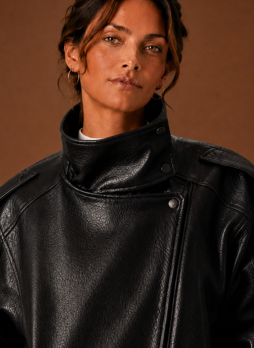 Damen Jacke mit Stehkragen in gerader Form
