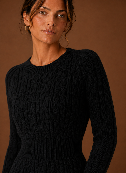 Damen Strickkleid mit Zopfmuster in Minilänge