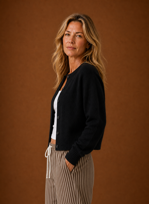 Damen Strickjacke mit Rundhals und Knopfleiste