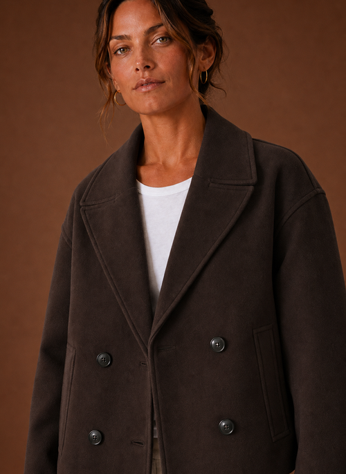 Damen Kurzmantel mit Zweireiher und breitem Revers
