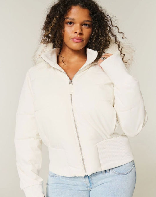 Lena | Damen Kurze Pufferjacke mit Fellkapuze und Frontreißverschluss
