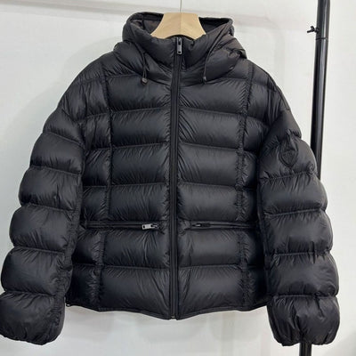 Emilia | Damen Kurze Thermo-Steppjacke mit Kapuze und Reißverschlusstaschen
