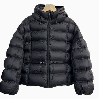 Emilia | Damen Kurze Thermo-Steppjacke mit Kapuze und Reißverschlusstaschen
