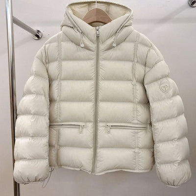 Emilia | Damen Kurze Thermo-Steppjacke mit Kapuze und Reißverschlusstaschen