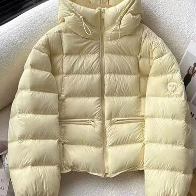 Emilia | Damen Kurze Thermo-Steppjacke mit Kapuze und Reißverschlusstaschen