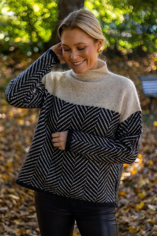 Greta | Damen Rollkragen Pullover Oversized Strickpullover Fischgrätmuster