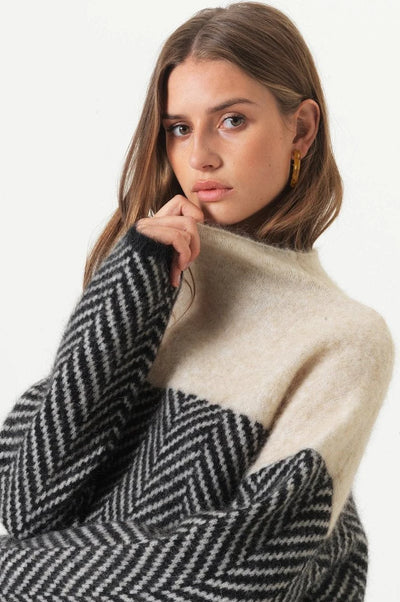 Greta | Damen Rollkragen Pullover Oversized Strickpullover Fischgrätmuster