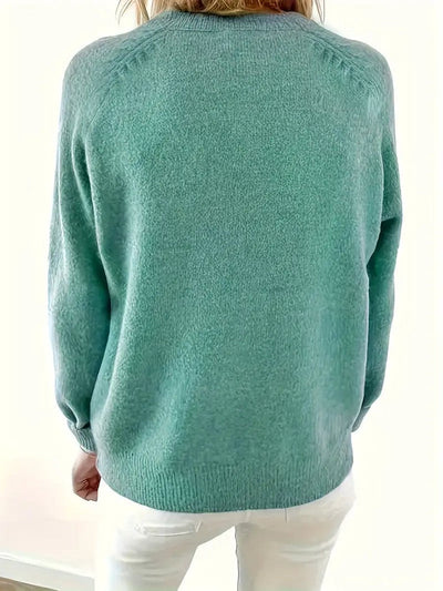 Marlene | Damen Strickpullover mit V-Ausschnitt und halber Knopfleiste