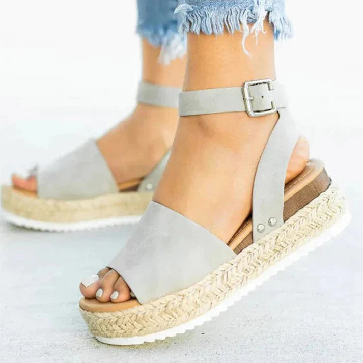 ErgoSandale– Sommerlich Elegante Plateau-Sandalen (Ergonomisch)
