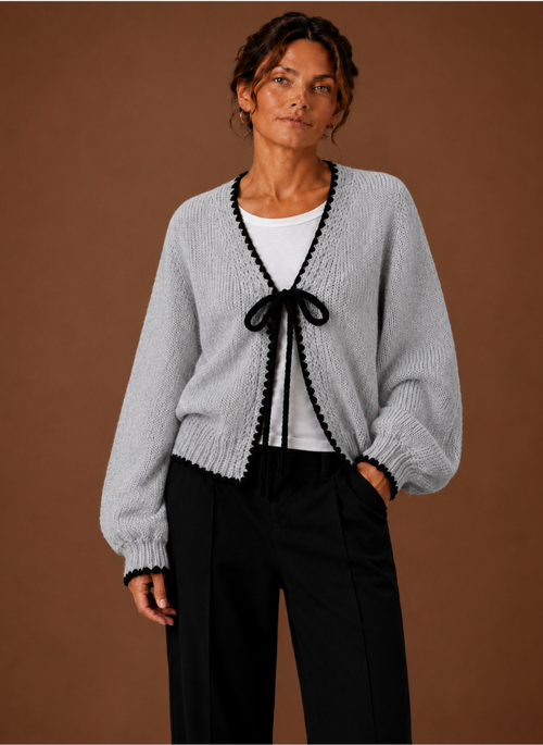 Damen Strickjacke mit Wellenkante und Schleife